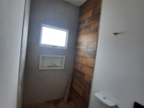 Foto de Joel Pereira Silva Construtor em Ninho Verde I Eco Residence, SP por Solutudo