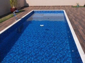 Foto de Joel Pereira Silva Construtor em Ninho Verde I Eco Residence, SP por Solutudo