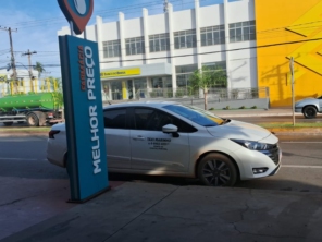 Foto de Taxi Marinho em São Miguel do Araguaia, GO por Solutudo
