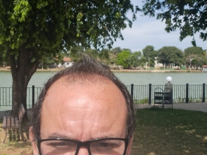 Foto de Taxi Marinho em São Miguel do Araguaia, GO por Solutudo