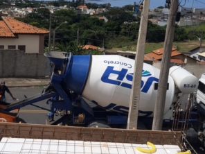 Foto de RR Construtora em Itapira, SP por Solutudo