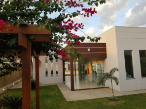 Foto de Espaço Orquídea Bambú em Paulínia, SP por Solutudo
