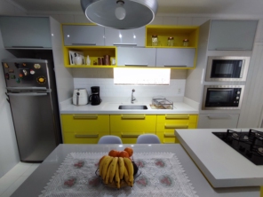 Foto de Casa e Cia Ambientes Planejados em Itapema, SC por Solutudo