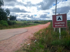 Foto de Camping Modelo em Bagé, RS por Solutudo