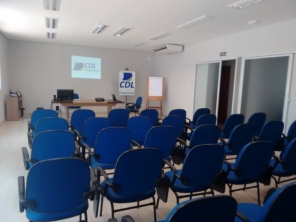 Foto de CDL Pederneiras em Pederneiras, SP por Solutudo