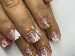 Foto de Espaço Aline Helena Nails Designer em Jaboticabal, SP por Solutudo