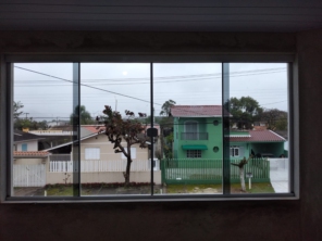Foto de Vidraçaria e Esquadria - Itaqui Vidros em Matinhos, PR por Solutudo