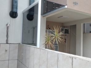 Foto de Vidraçaria e Esquadria - Itaqui Vidros em Matinhos, PR por Solutudo