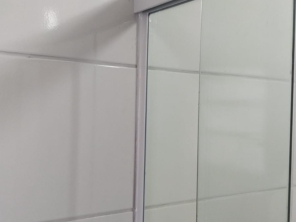 Foto de Vidraçaria e Esquadria - Itaqui Vidros em Matinhos, PR por Solutudo