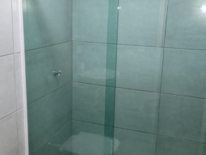 Foto de Vidraçaria e Esquadria - Itaqui Vidros em Matinhos, PR por Solutudo