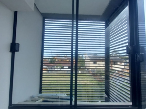 Foto de Vidraçaria e Esquadria - Itaqui Vidros em Matinhos, PR por Solutudo