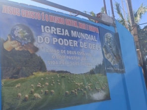 Foto de Mundial Igreja do Poder de Deus em Pederneiras, SP por Solutudo