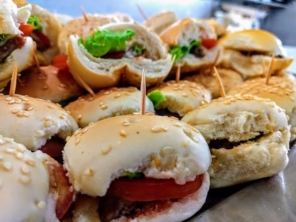 Foto de Buffet do Niwton em Itápolis, SP por Solutudo