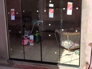 Foto de Dividros em Assis, SP por Solutudo