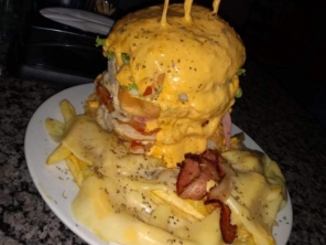 Foto de Piu Piu lanches e restaurante em Pederneiras, SP por Solutudo