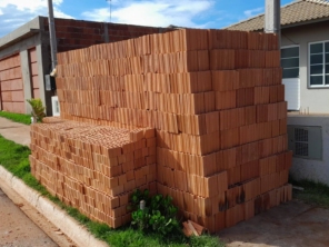 Foto de Comércio de Cerâmicas em Assis, SP por Solutudo