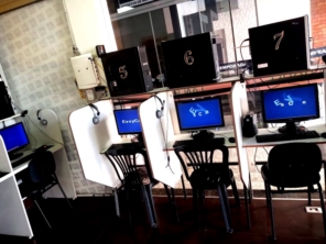 Foto de Cyber Café e Lan house em Caldas Novas, GO por Solutudo