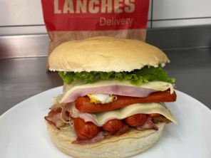 Foto de Titus lanches delivery em Pederneiras, SP por Solutudo