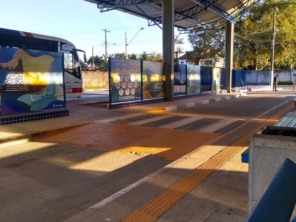 Foto de Rodoviaria de Bertioga em Bertioga, SP por Solutudo