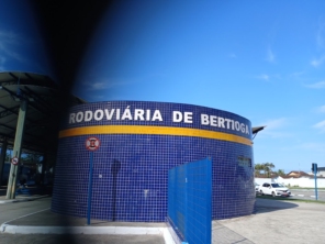 Foto de Rodoviaria de Bertioga em Bertioga, SP por Solutudo