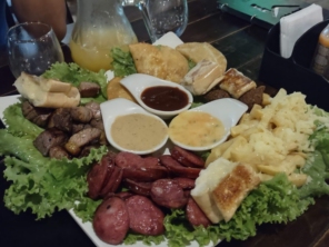 Foto de Cabana Chopperia em Águas Lindas de Goiás, GO por Solutudo