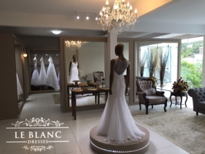 Foto de Le Blanc Dresses - Locação de Trajes em Brusque, SC por Solutudo