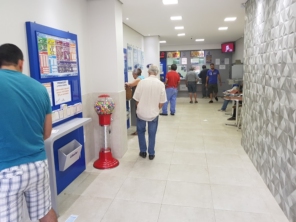 Foto de Casa Lotérica 106 Sul em Brasília, DF por Solutudo