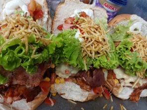 Foto de Catarina Lanches em Santa Cruz do Rio Pardo, SP por Solutudo
