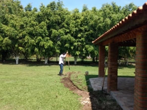 Foto de Milcsol Soluções Elétricas em Ninho Verde II Eco Residence, SP por Solutudo