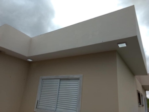 Foto de Milcsol Soluções Elétricas em Ninho Verde II Eco Residence, SP por Solutudo