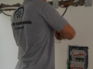 Foto de Bom Air Condicionado em Cotia, SP por Solutudo