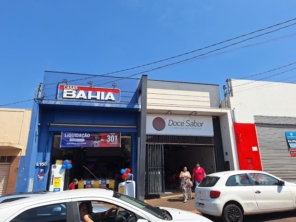 Foto de Casas Bahia em Pederneiras, SP por Solutudo