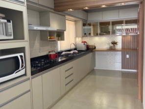 Foto de LAÍS GRUBERT Arquitetura, Design e Execução em Barra do Garças, MT por Solutudo