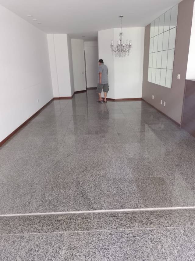 Piso Brilhante & Serviços