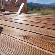 Madeira tratada também precisa de cuidados?