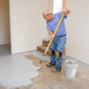 Tinta para piso: Dicas de quando é preciso pintar o piso