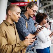 Estudo: 75% dos jovens compram online, a maioria em lojas virtuais e sites de revenda