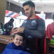 Heróis da Marvel cortam o cabelo da garotada em Botucatu