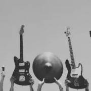Por que tocar violão? Descubra 5 benefícios do aprendizado musical