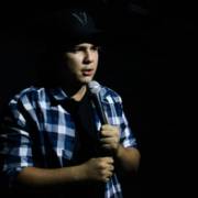 Jones Silva e Lucas Teta apresentam stand up "A Banca" nesta quinta-feira