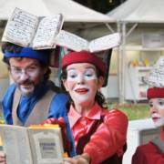Grupo "Cabeças de Livro" trazem arte e literatura para as ruas de Marília