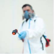 É seguro ficar na área durante a dedetização