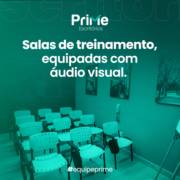 Salas de treinamento, equipadas com áudio visual.