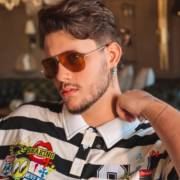 Óculos Masculino Tom Ford: Sofisticação e Estilo para Homens de Personalidade