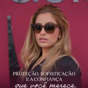 Seus olhos pedem proteção, e seu estilo pede um óculos desses elegante e de qualidade!