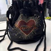 Arrase no Estilo: Tendências de Bolsas na Mão Única Multimarcas em Mineiros
