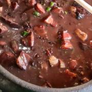 Comida com gostinho de casa todos os dias? É na Casa Verde Restaurante, bem no coração de Mineiros