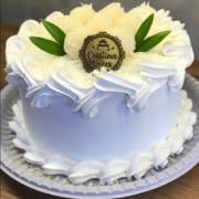 Algumas comemorações já começam pela sobremesa, sua torta te espera aqui na Cristina Doce & Festa