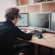 Internet de fibra óptica para sua casa ou empresa