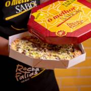 Pizza Quentinha: O Sabor que Derrete Corações